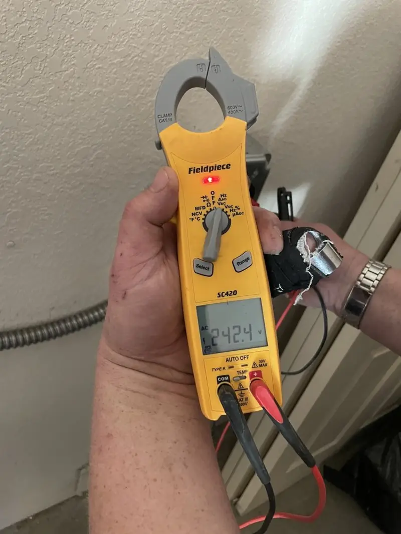 Voltage testing with clamp meter during Generator Installation in Cold Spring
